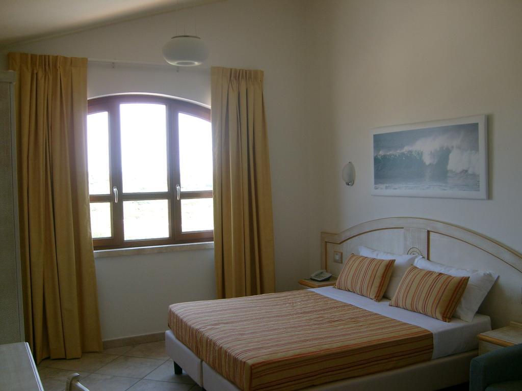 Hotel Raffael Putzu Idu Camera foto